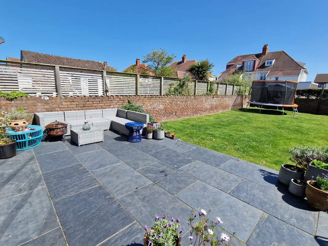 LOUGHER GARDENS, PORTHCAWL, CF36 3BJ
