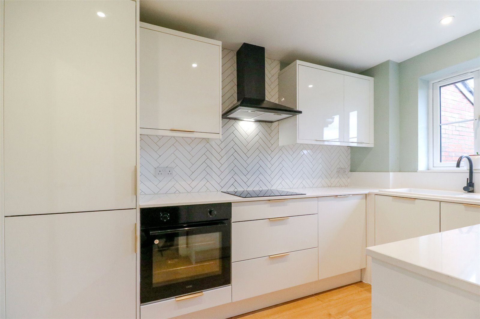 Gladbeck Way, Enfield, Middlesex, EN2 Image 5