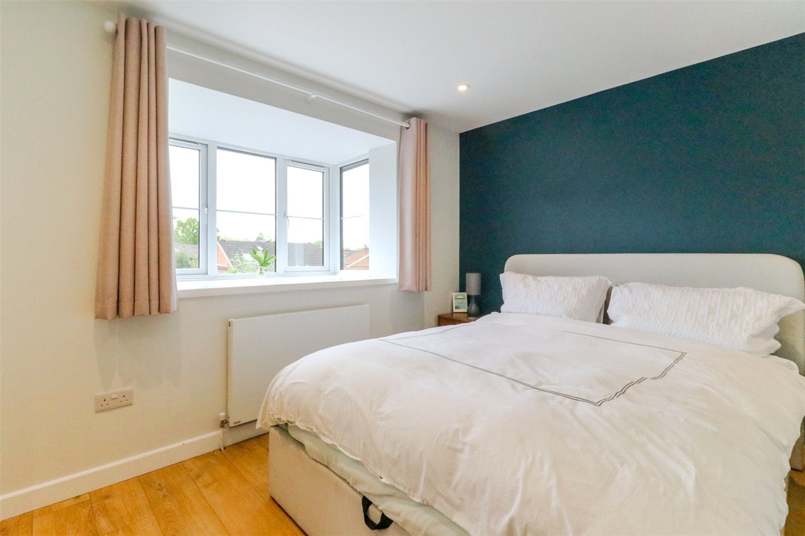Gladbeck Way, Enfield, Middlesex, EN2 Image 11
