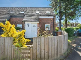 Kimbolton Crescent, Stevenage photo