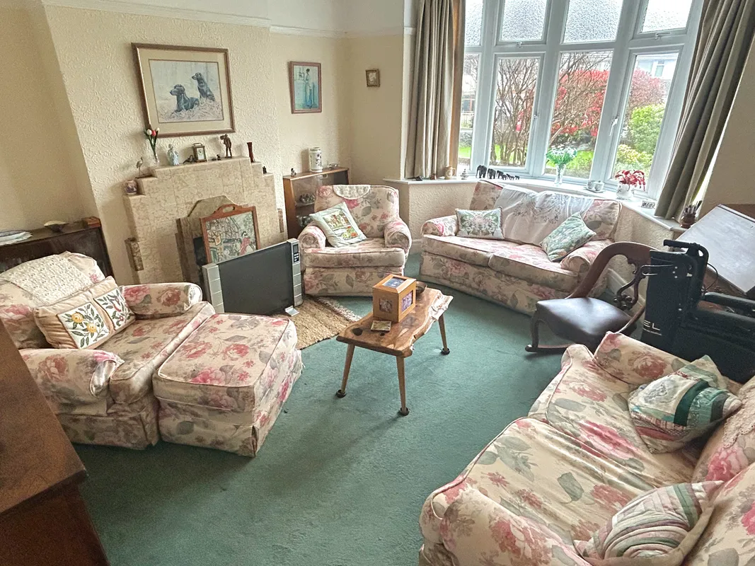 CLEVIS CRESCENT, NEWTON, PORTHCAWL, CF36 5NY