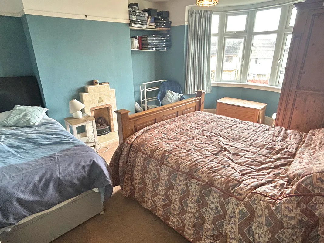 CLEVIS CRESCENT, NEWTON, PORTHCAWL, CF36 5NY