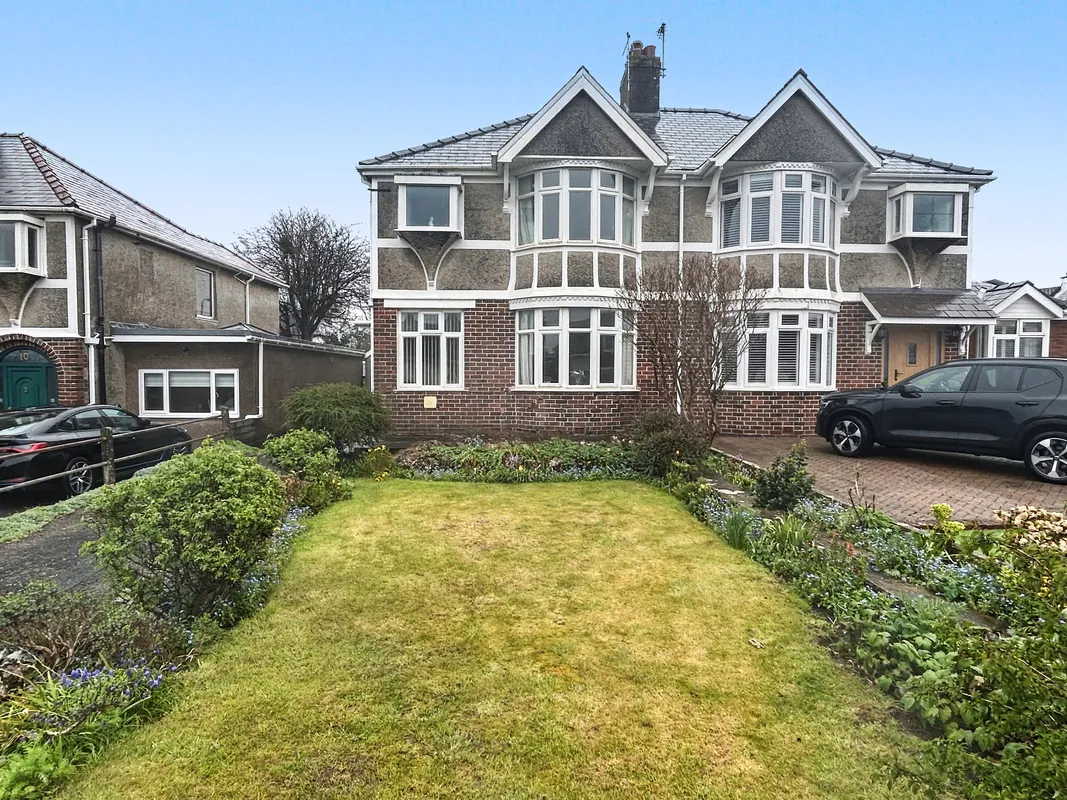 CLEVIS CRESCENT, NEWTON, PORTHCAWL, CF36 5NY