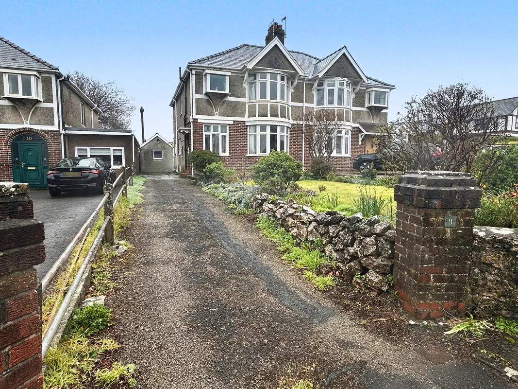 CLEVIS CRESCENT, NEWTON, PORTHCAWL, CF36 5NY