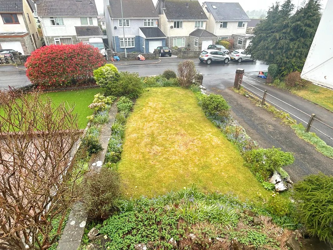 CLEVIS CRESCENT, NEWTON, PORTHCAWL, CF36 5NY