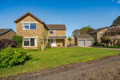 Manitoba Place, Eydon, NN11