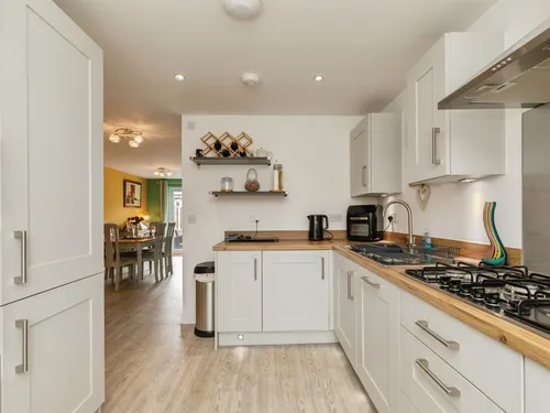 Dowsell Way, Yate, Bristolphoto