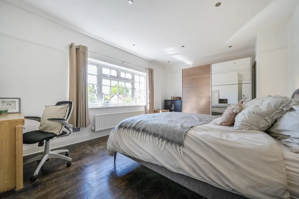 Myddelton Park, Whetstone, N20