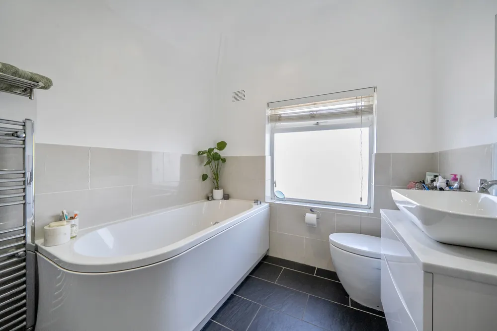 Myddelton Park, Whetstone, N20