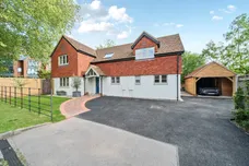 Newstead Close, Godalming, GU7 photo 1