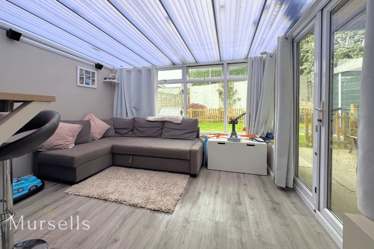 Sandpiper Close, Poole, BH17
