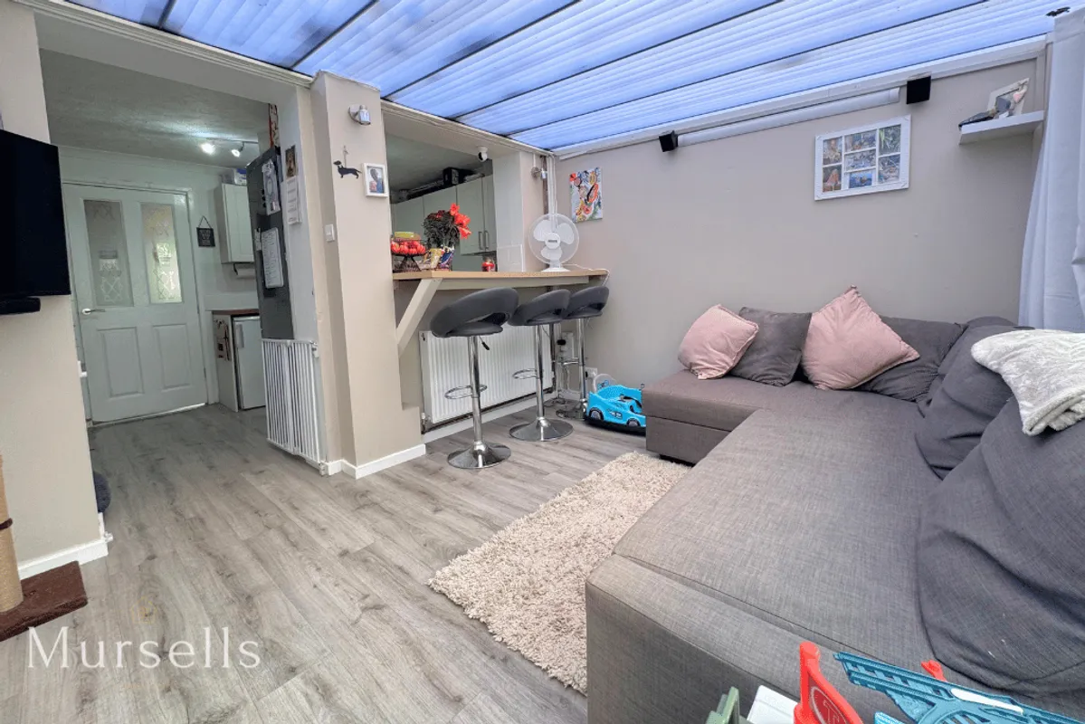 Sandpiper Close, Poole, BH17