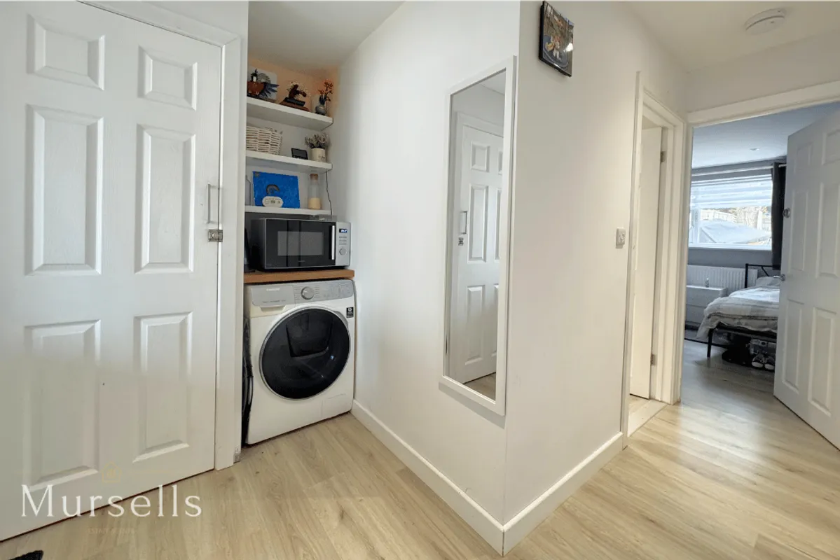 Sandpiper Close, Poole, BH17