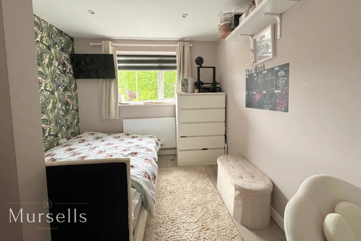 Sandpiper Close, Poole, BH17