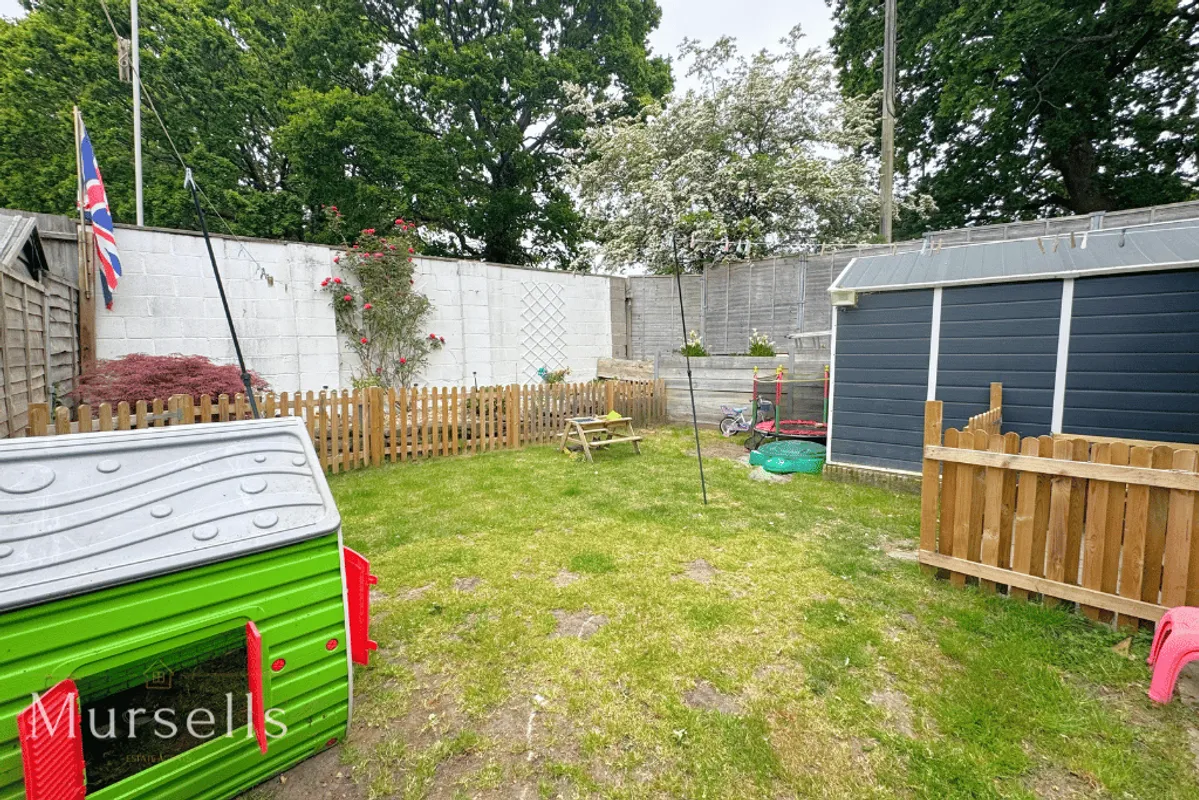Sandpiper Close, Poole, BH17
