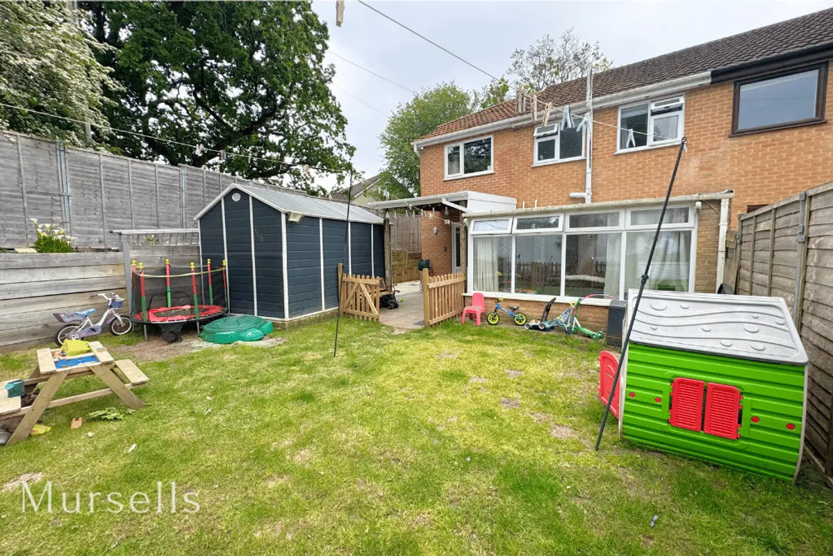 Sandpiper Close, Poole, BH17