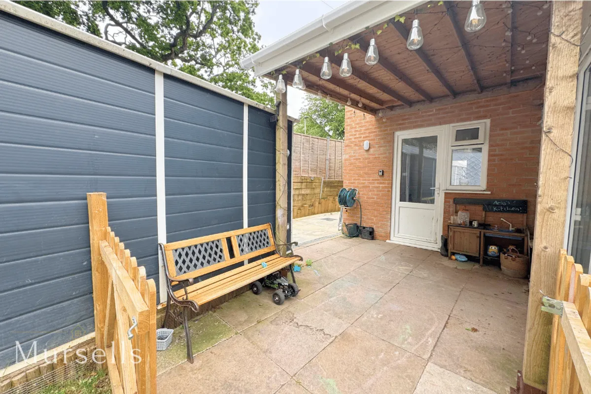 Sandpiper Close, Poole, BH17