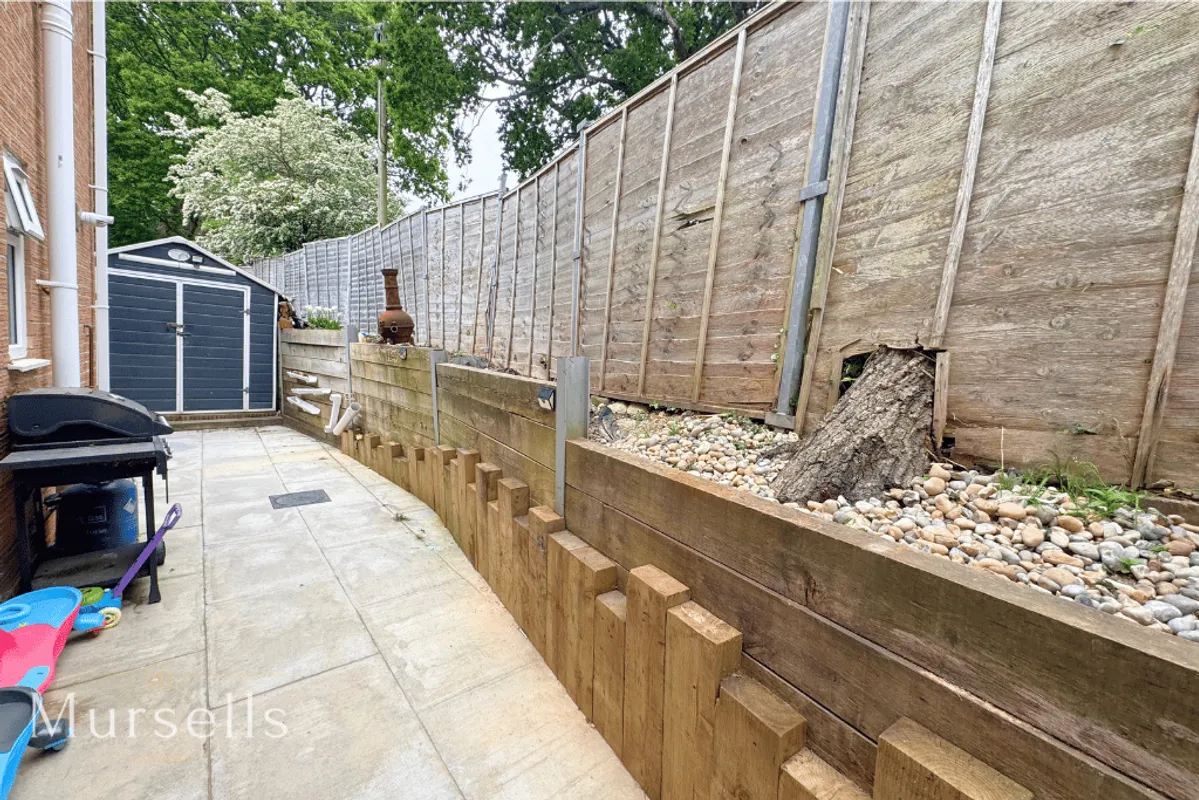 Sandpiper Close, Poole, BH17