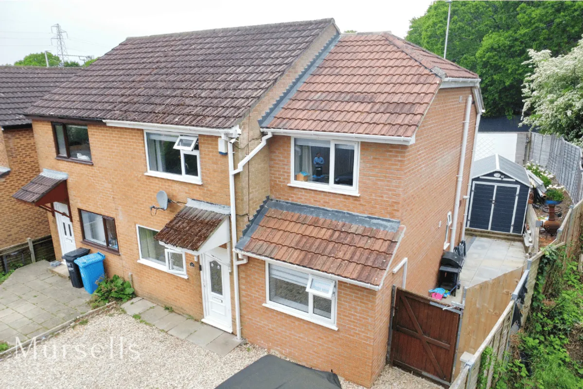 Sandpiper Close, Poole, BH17