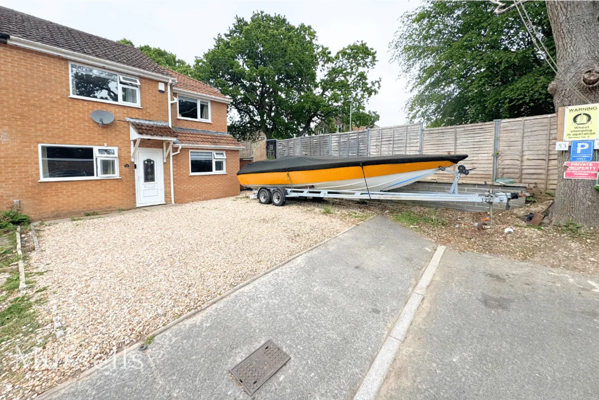 Sandpiper Close, Poole, BH17