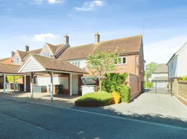 Long Meadow, Watton At Stone, Hertford thumb 3