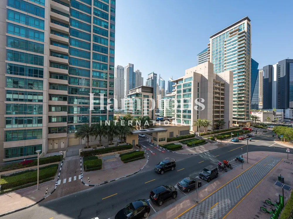 Dubai Marina
