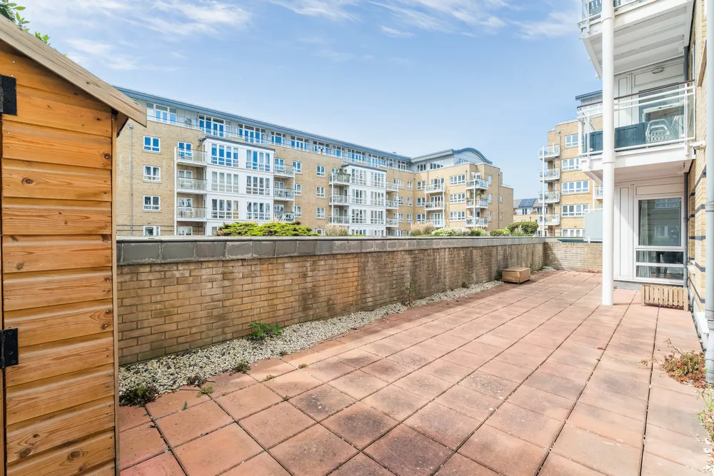 St. Davids Square, London, E14