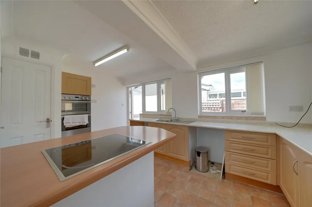 Property carousel item 4