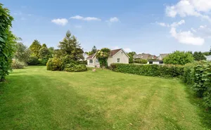 Pottery Road, Bovey Tracey, Newton Abbot, Devon, TQ13 photo