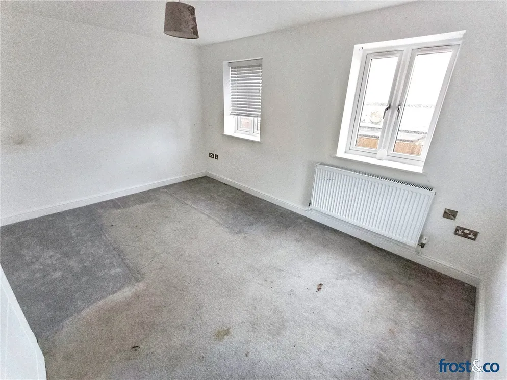Property carousel item 5