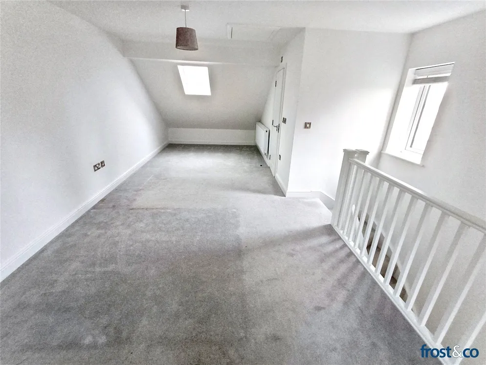 Property carousel item 9