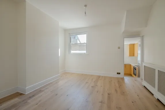 Lydden Grove London SW18