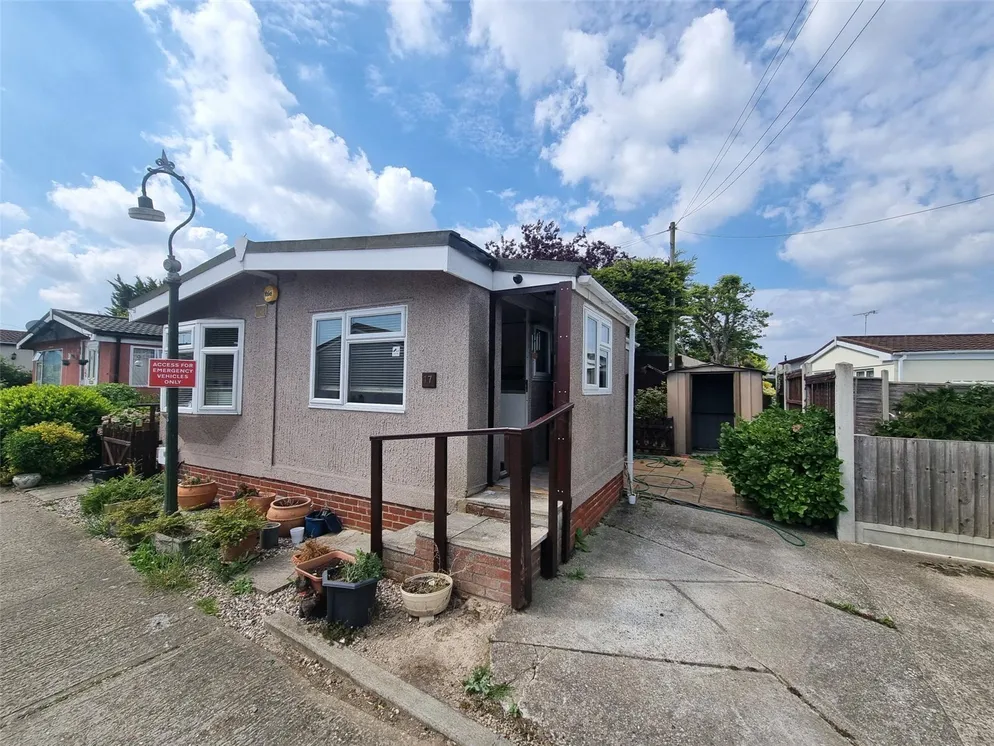 Property carousel item 9