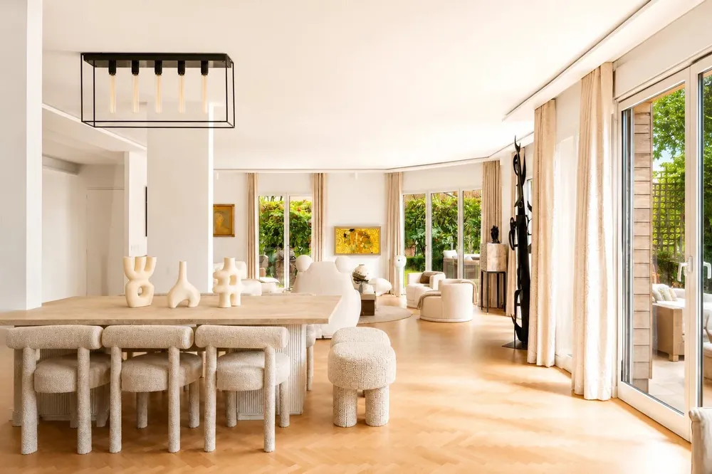 Neuilly-sur-Seine, 92200, France