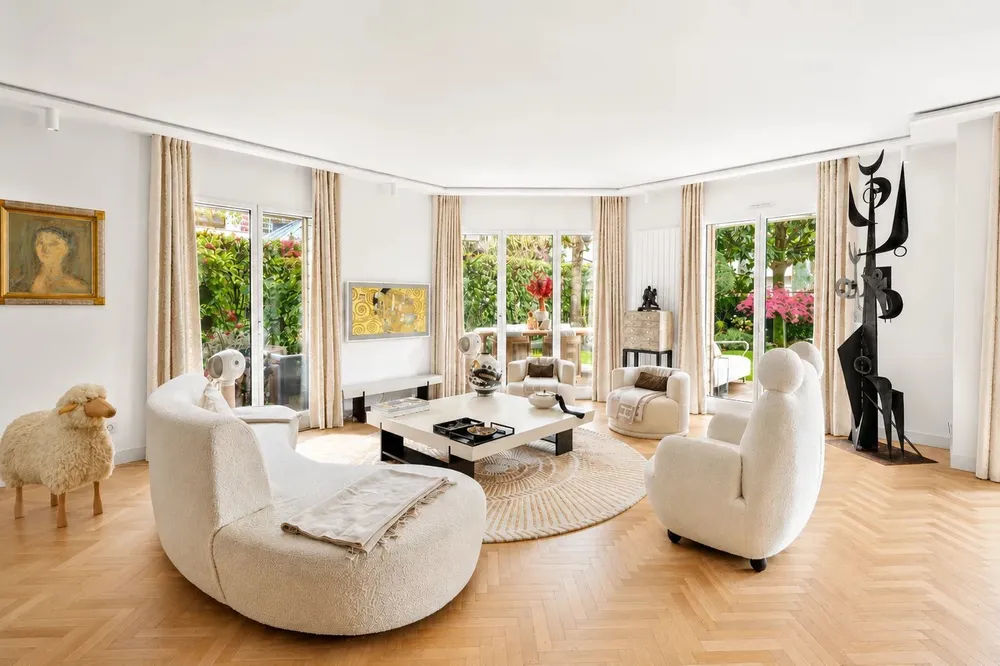 Neuilly-sur-Seine, 92200, France