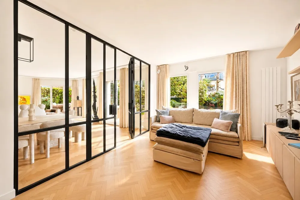 Neuilly-sur-Seine, 92200, France