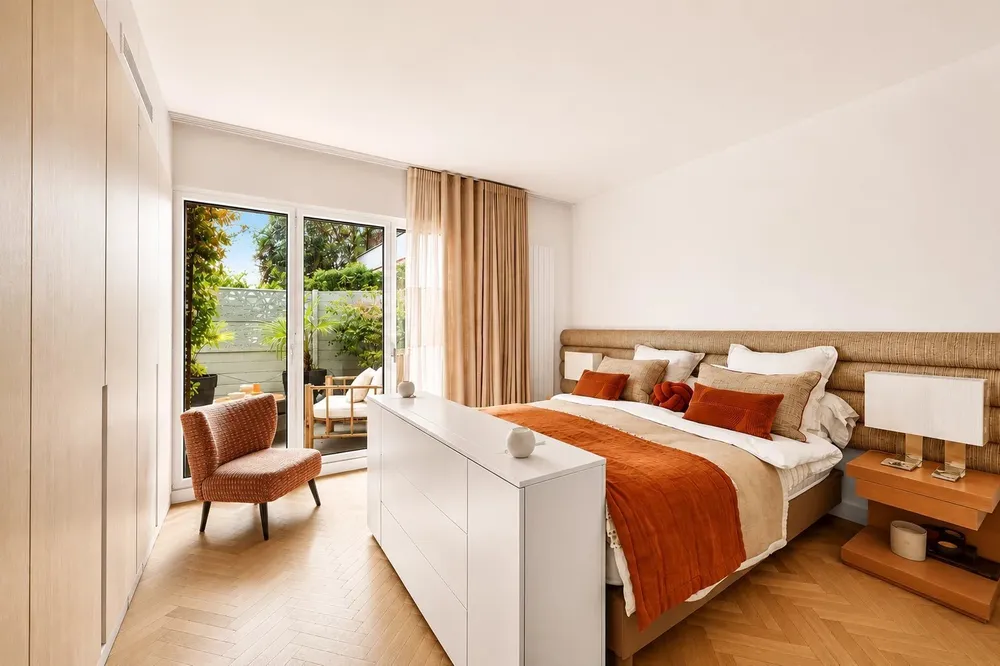 Neuilly-sur-Seine, 92200, France