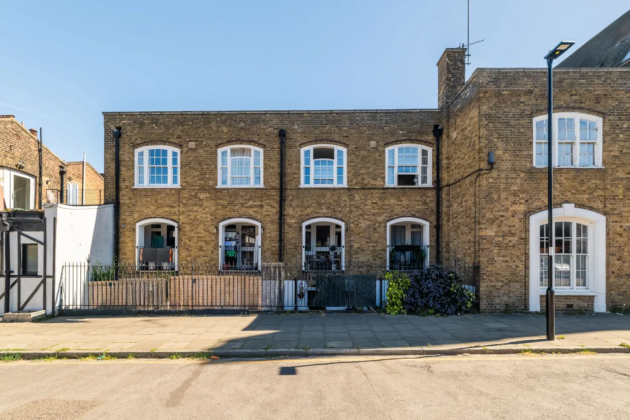 Davey Close, London, N7 photo 22