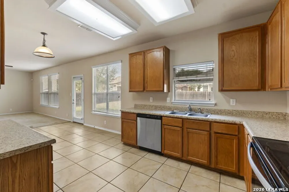 105 Kipper Ave, Cibolo, TX 78108