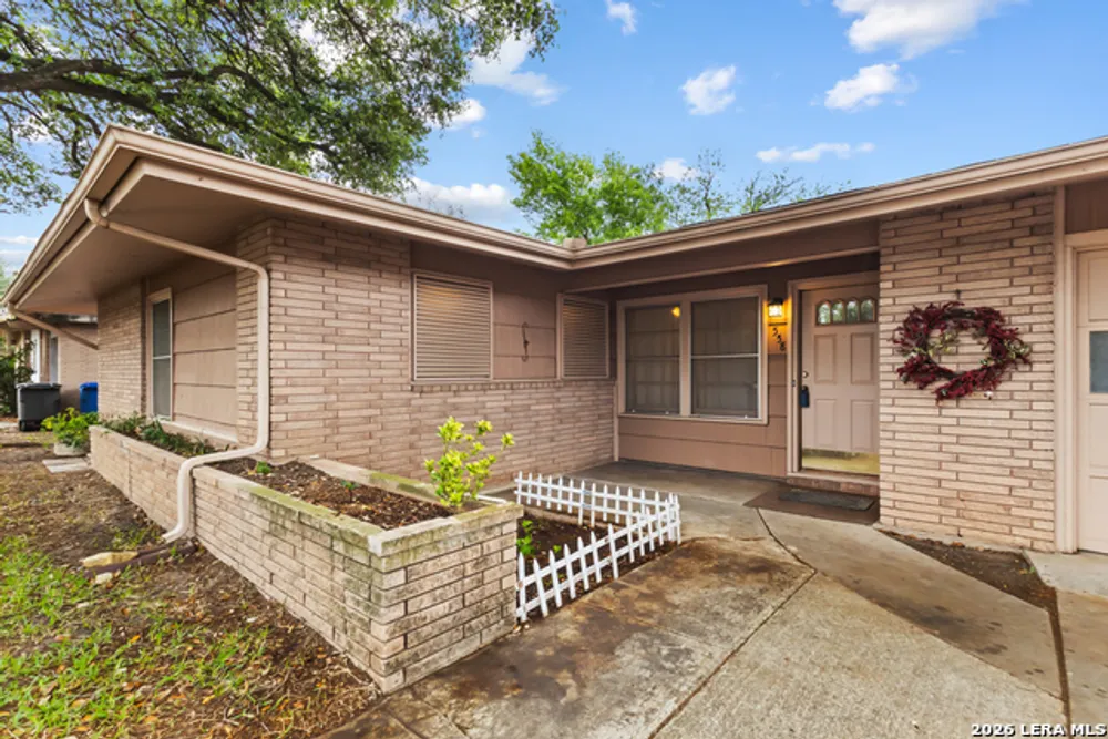 558 Cicero Dr, San Antonio, TX 78218
