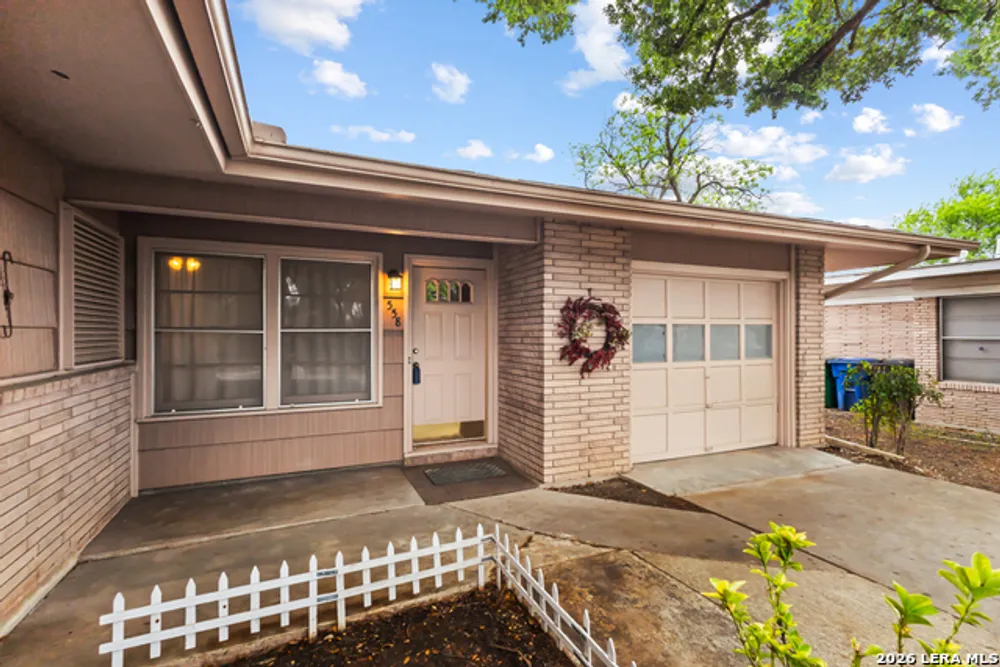 558 Cicero Dr, San Antonio, TX 78218
