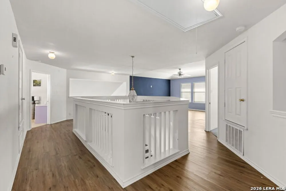 910 Thomas Ridge, San Antonio, TX 78251