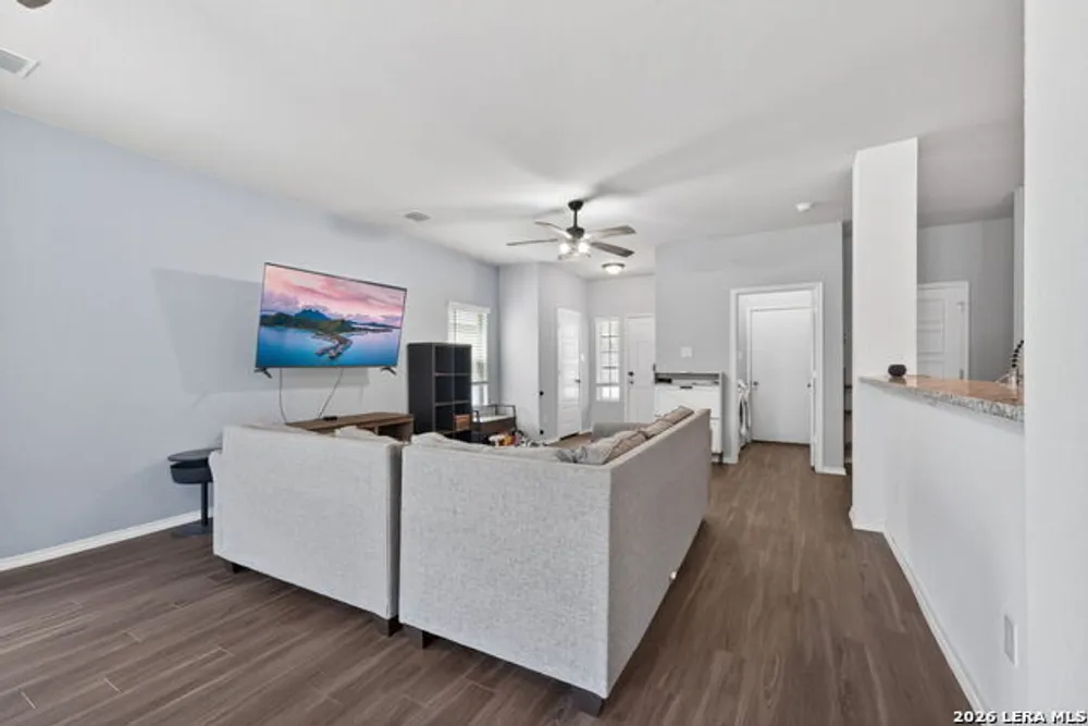 5910 Frisbee Path, Converse, TX 78109