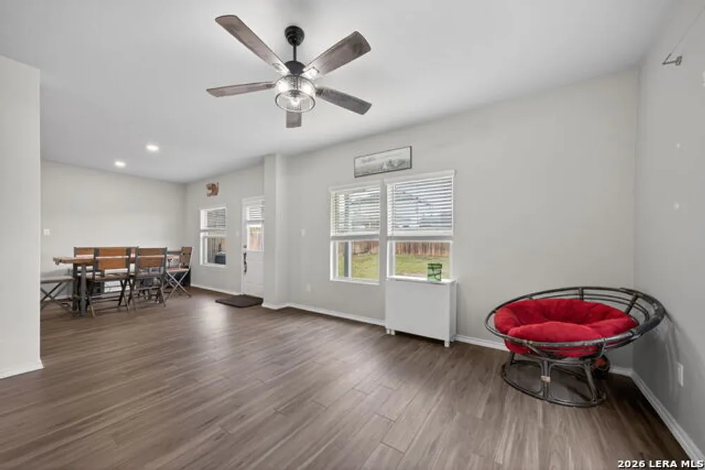 5910 Frisbee Path, Converse, TX 78109