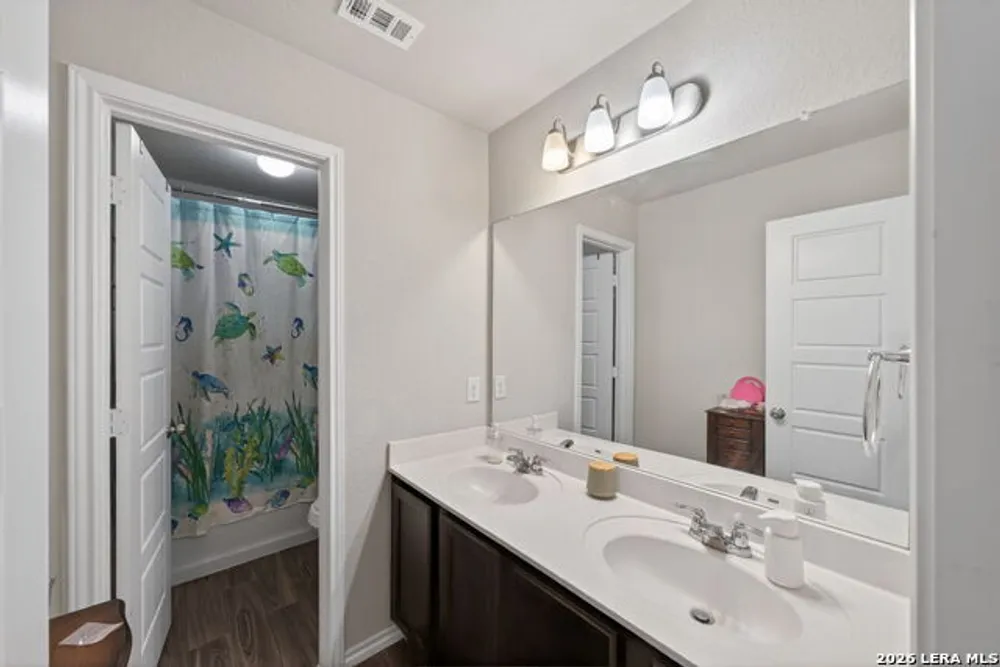 5910 Frisbee Path, Converse, TX 78109