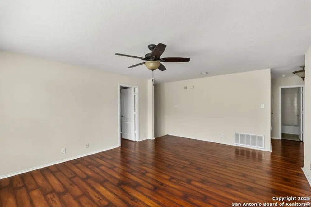 7611 Cedar Farm, San Antonio, TX 78239