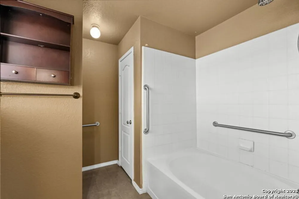 7611 Cedar Farm, San Antonio, TX 78239