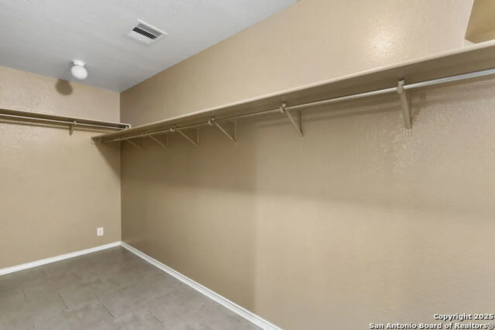 7611 Cedar Farm, San Antonio, TX 78239