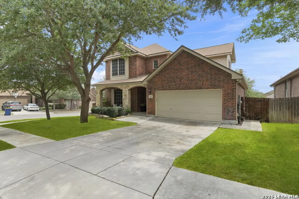 201 Kensington Dr, Cibolo, TX 78108