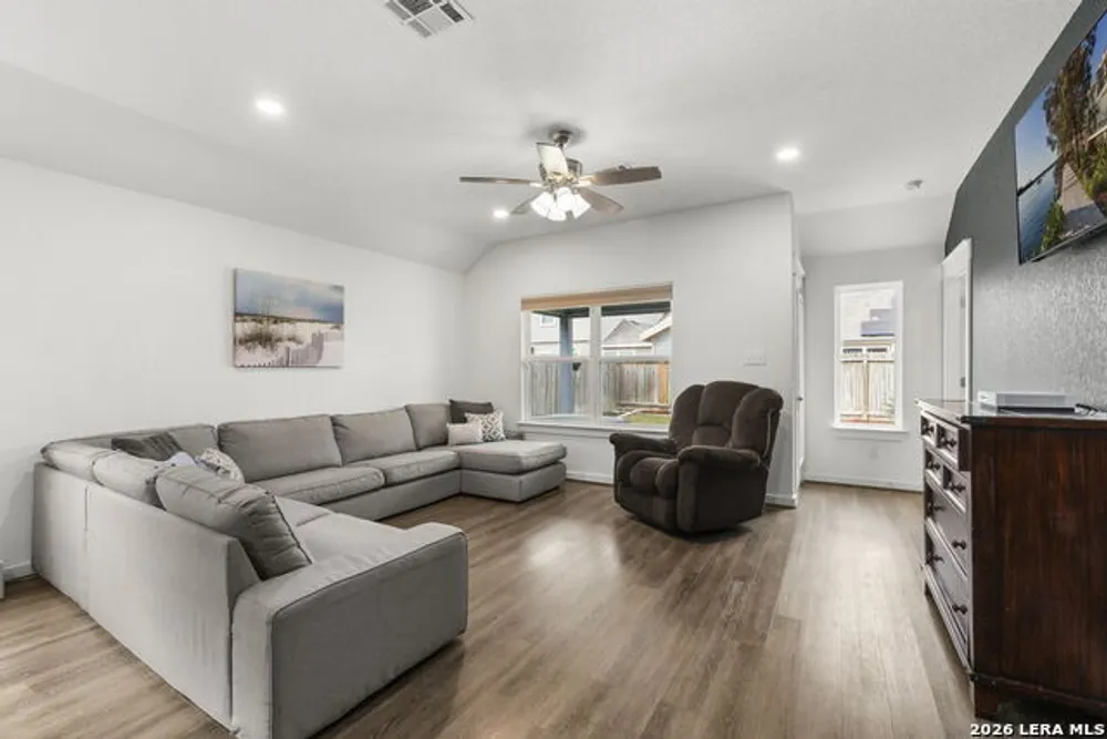 10635 Rosalina Loop, Converse, TX 78109